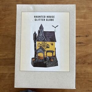 CRACKER BARREL Haunted House Glitter Globe 2025 -‎ NEW IN HAND